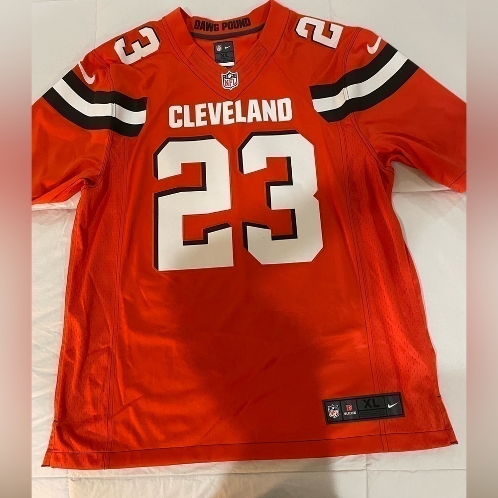 Men’s NFL Cleveland Brown’s jersey